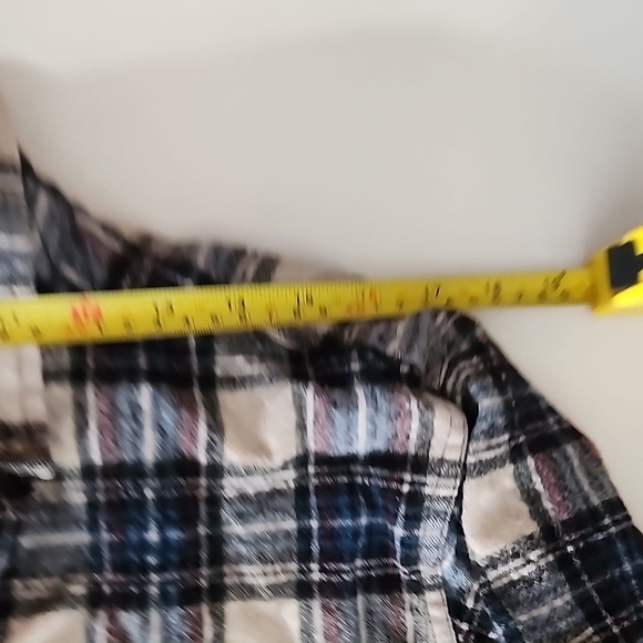 Pendleton Shirt Mens Plaid Size L but runs small Fits M Cut Off Sleeve - Picture 11 of 16